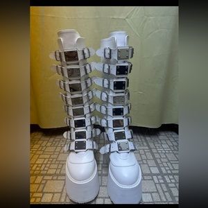 New demonia DAMNED-318 (demonia classic boot in white)